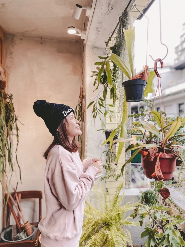 台北中山 | 赤峰街的老宅咖啡廳！來自台南人氣茶飲波哥的「卜卜商店」 - Momoco。毛毛摳