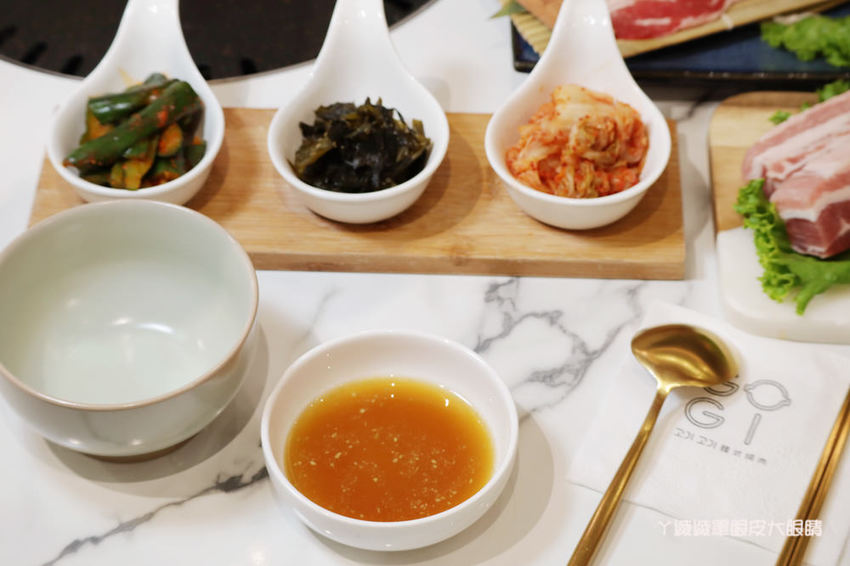 新竹韓式燒肉｜GOGI GOGI韓式燒肉竹北店！比咖啡廳還美的燒烤店！平日午餐399元吃到飽