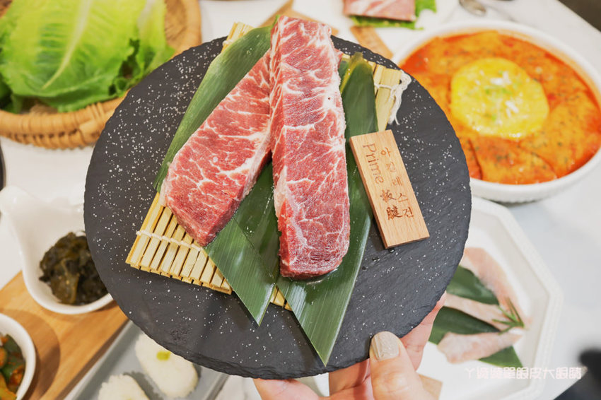 新竹韓式燒肉｜GOGI GOGI韓式燒肉竹北店！比咖啡廳還美的燒烤店！平日午餐399元吃到飽