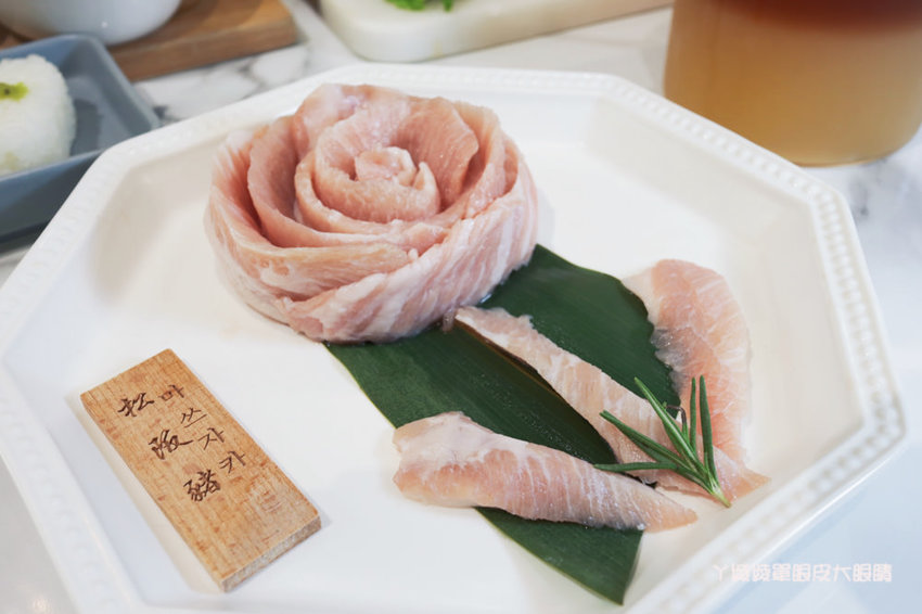 新竹韓式燒肉｜GOGI GOGI韓式燒肉竹北店！比咖啡廳還美的燒烤店！平日午餐399元吃到飽