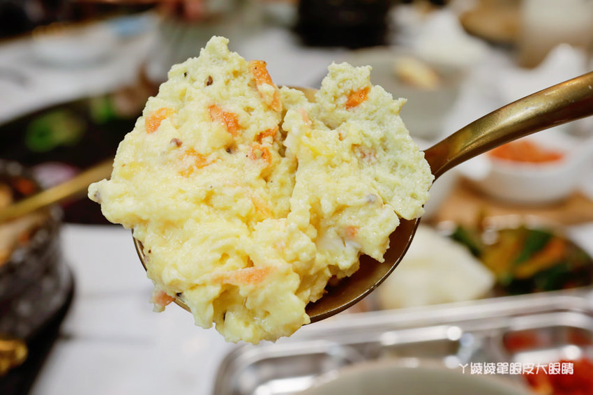 新竹韓式燒肉｜GOGI GOGI韓式燒肉竹北店！比咖啡廳還美的燒烤店！平日午餐399元吃到飽