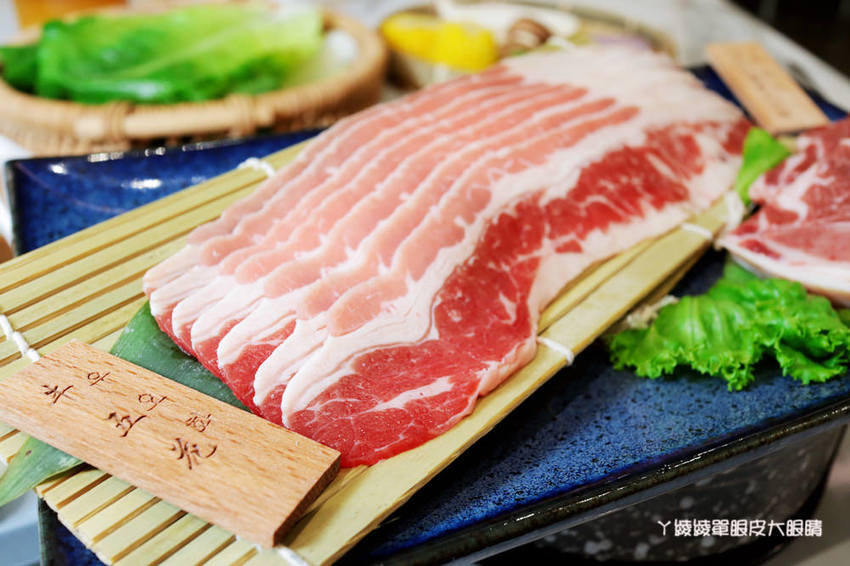 新竹韓式燒肉｜GOGI GOGI韓式燒肉竹北店！比咖啡廳還美的燒烤店！平日午餐399元吃到飽