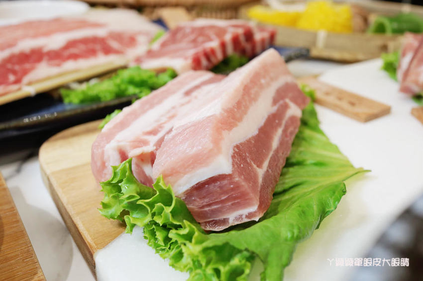 新竹韓式燒肉｜GOGI GOGI韓式燒肉竹北店！比咖啡廳還美的燒烤店！平日午餐399元吃到飽