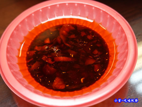 辣椒醬-萬家老街豬腳龍岡店.jpg