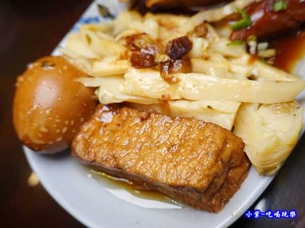 招牌豬腳套餐-萬家老街豬腳龍岡店  (1).jpg