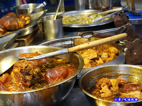 萬家老街豬腳龍岡店 (4).jpg