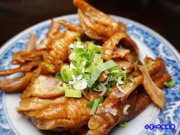 煙燻鳳爪-萬家老街豬腳龍岡店 (1).jpg