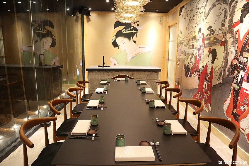 嘉義美食|由Zendo深度空間設計打造~保留老屋原始樣貌融入嘉義在地元素的日系工業風壽司店!『侍悟丸迴轉壽司』嘉義最大平價有質感的手握溫醋飯迴轉壽司! - 台南好Food遊