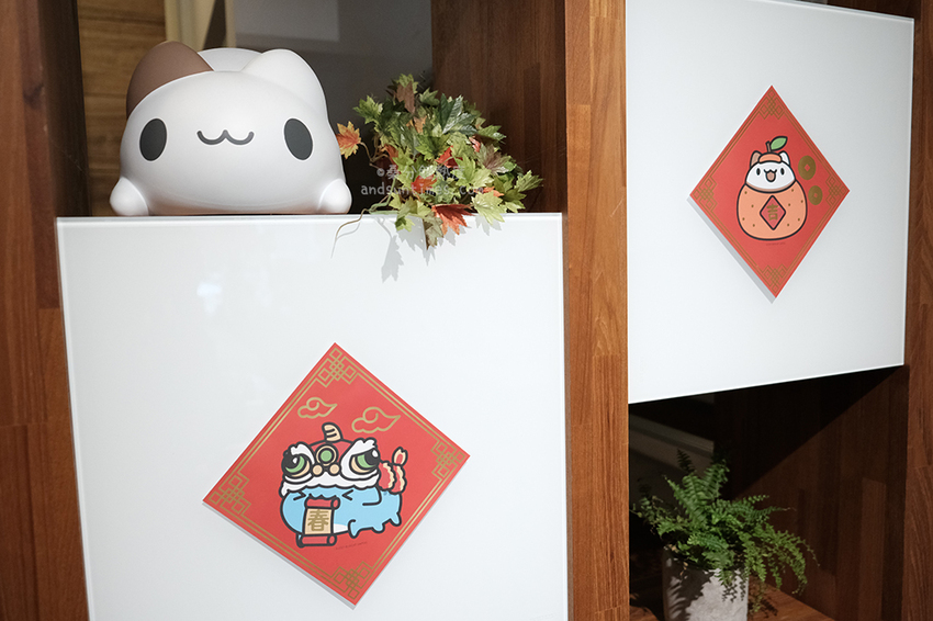 【台中】奶泡貓咖啡|三訪|捕捉草莓季的尾巴,新年快樂吃飽則福 ♡ - 桑分鐘熱度