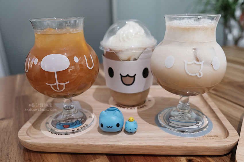 【台中】奶泡貓咖啡|三訪|捕捉草莓季的尾巴,新年快樂吃飽則福 ♡ - 桑分鐘熱度
