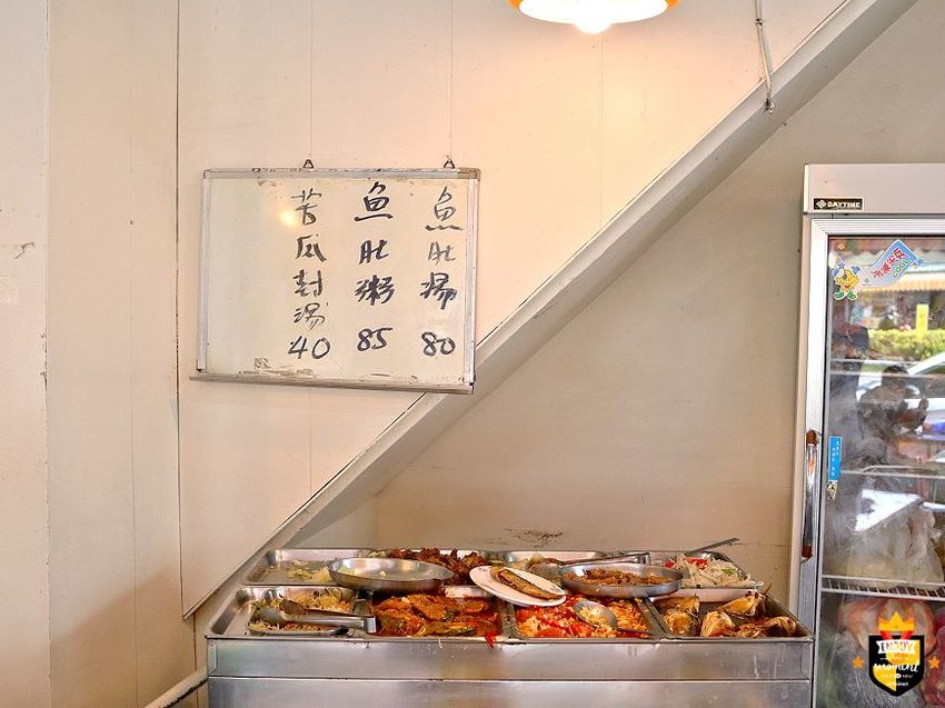 台南海產粥/36年老店/料多實在價格親民/100元吃飽吃滿還有找/老顧客一週吃5次/在地人的早午餐就愛這一味