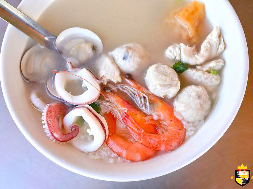 台南海產粥/36年老店/料多實在價格親民/100元吃飽吃滿還有找/老顧客一週吃5次/在地人的早午餐就愛這一味