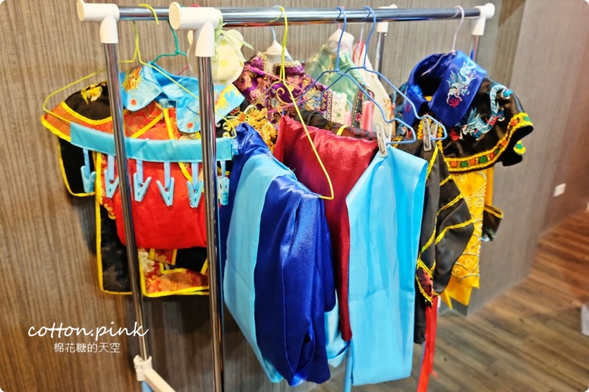 台中首創LARP實境推理館！天黑請閉眼升級變裝版就在一中街～還有密室脫逃超刺激