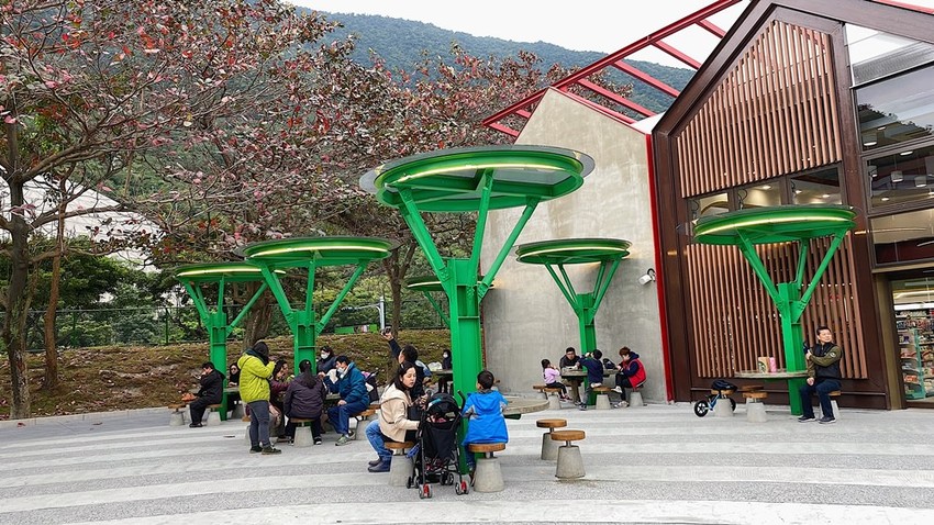 【花蓮遊記】台泥DAKA園區&玻璃屋星巴克┃網美打卡必拍之往來蘇花改時的中途休憩站┃ - / 郭郭的花東走跳生活 /