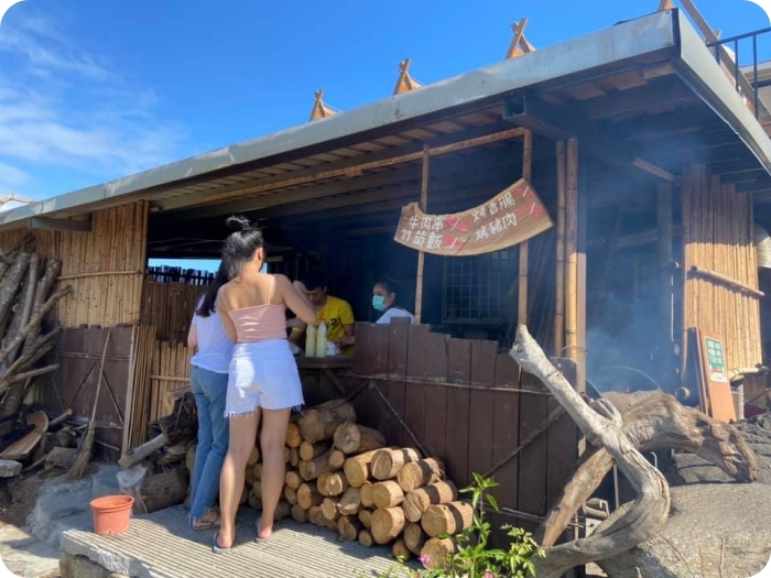 花蓮景點⎪崇德瑩農場。絕美海洋泡泡屋、超大草原放牧餵動物,環湖露營,超棒的免費景點! @捲捲頭 Wonderful 品味。生活