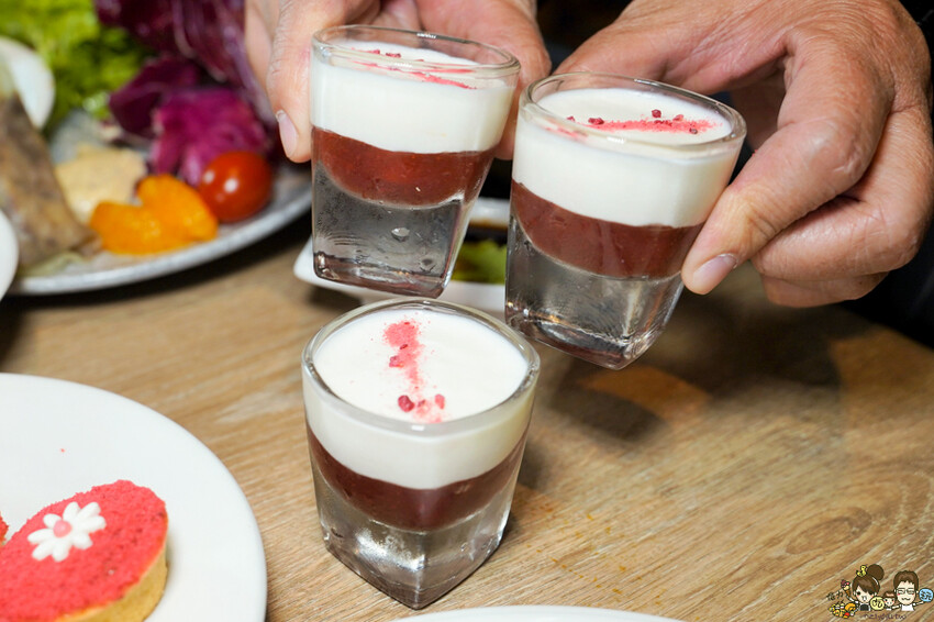 草莓季開跑、被自助餐耽擱的人氣甜點蛋糕，帕里巴黎自助餐Buffet x 高雄吃到飽 - 跟著尼力吃喝玩樂＆親子生活