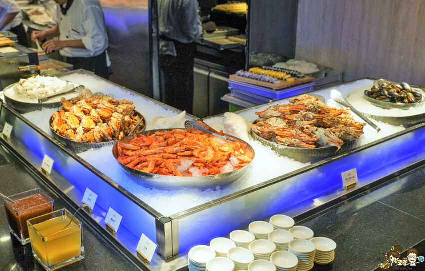 草莓季開跑、被自助餐耽擱的人氣甜點蛋糕，帕里巴黎自助餐Buffet x 高雄吃到飽 - 跟著尼力吃喝玩樂＆親子生活