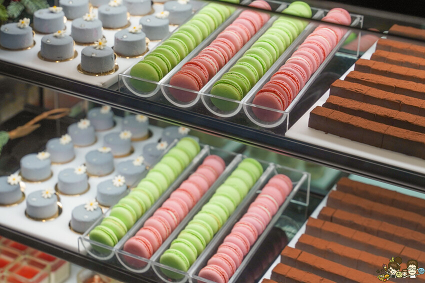 草莓季開跑、被自助餐耽擱的人氣甜點蛋糕，帕里巴黎自助餐Buffet x 高雄吃到飽 - 跟著尼力吃喝玩樂＆親子生活