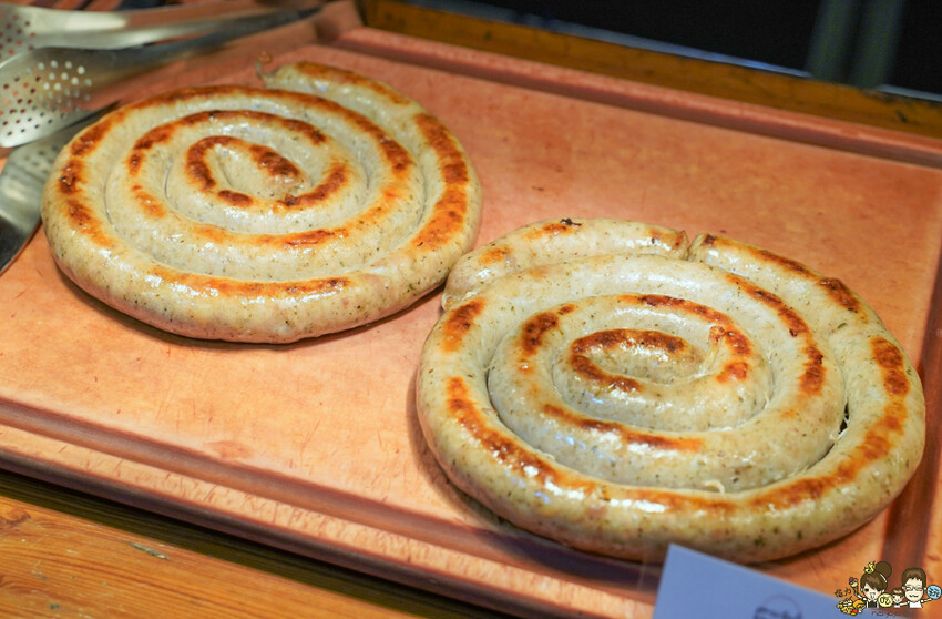 草莓季開跑、被自助餐耽擱的人氣甜點蛋糕，帕里巴黎自助餐Buffet x 高雄吃到飽 - 跟著尼力吃喝玩樂＆親子生活