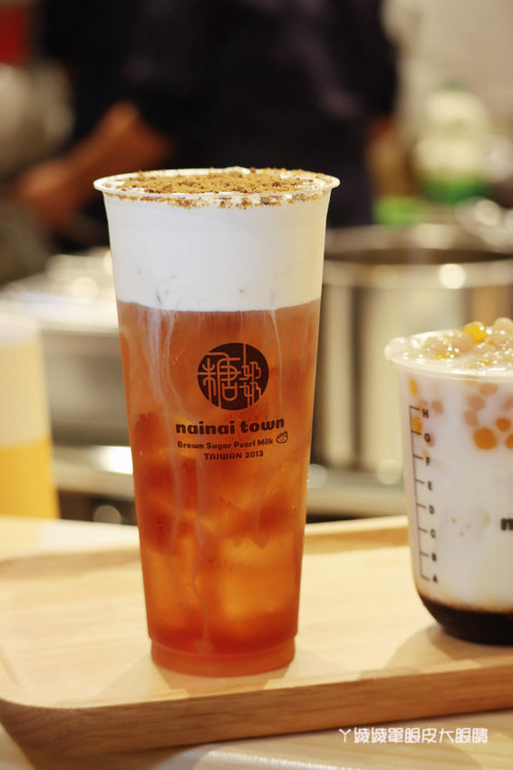 新竹飲料推薦糖奶奶新竹巨城店!傳承三代古法手炒黑糖,新竹在地特色飲品必喝炒黑糖芋圓鮮奶