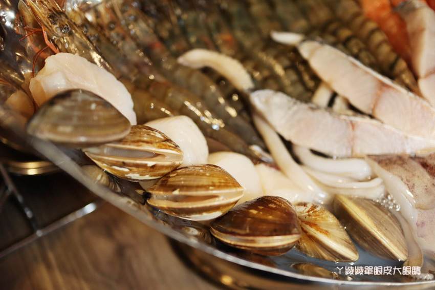 新竹竹北美食推薦非炸不可華興店！新竹火鍋店竟有賣鹽酥雞炸物跟龍蝦雞排，新開幕營業到凌晨