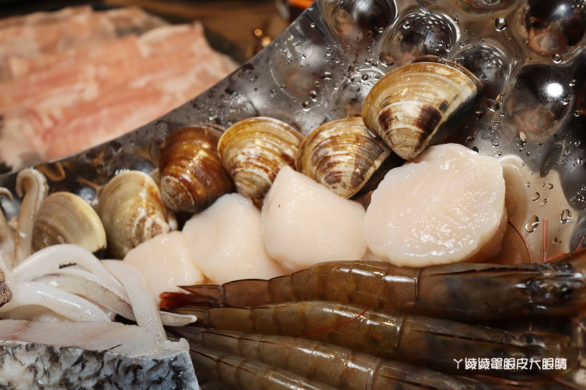 新竹竹北美食推薦非炸不可華興店！新竹火鍋店竟有賣鹽酥雞炸物跟龍蝦雞排，新開幕營業到凌晨