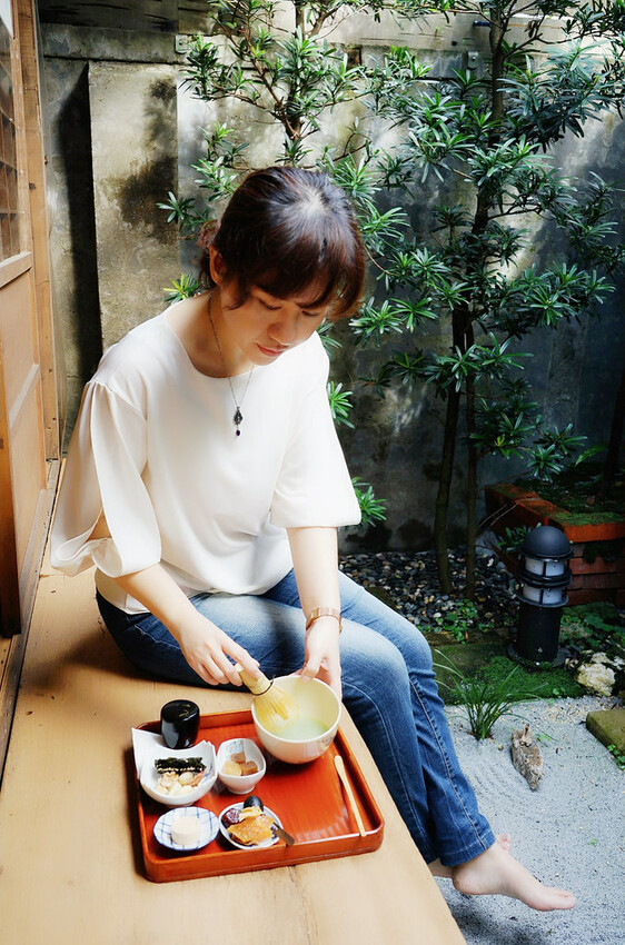宜蘭必去日式茶館！日式老宅「雲仙茶館」濃抹茶茶點，枯山水美景秒飛日本。