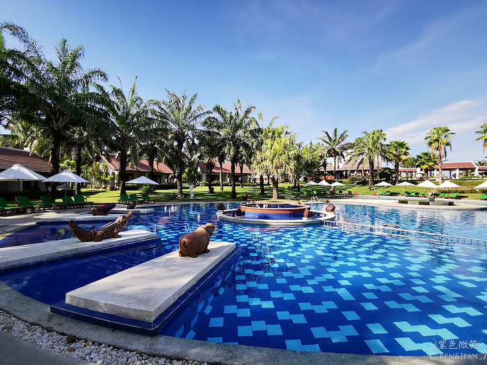 【超品起司烘焙工坊】夢幻草莓季! 初煉草莓披薩，草莓與起司的完美結合，超多草莓甜點飲品與創意~餐點邪惡又幸福的美味｜宜蘭餐廳下午茶｜宜蘭雨天備案｜宜蘭親子景點｜宜蘭辦手禮