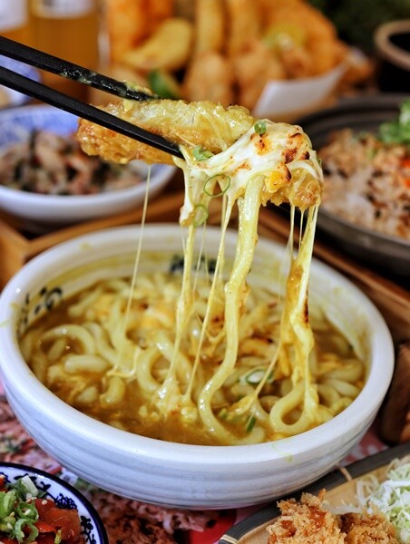 【台中食記】全新夏日菜單推出『小小麥-一中店』台日式風格主餐200有找,雞白湯無限暢飲!