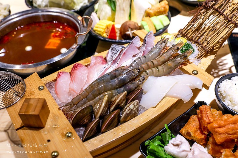 台北宵夜,台北火鍋,台北火鍋宵夜,台北麻辣鍋,川鼎精緻鍋物,川鼎精緻鍋物捷運,川鼎精緻鍋物推薦,川鼎精緻鍋物菜單,川鼎精緻鍋物評價,過年有營業的餐廳 @陳小可的吃喝玩樂