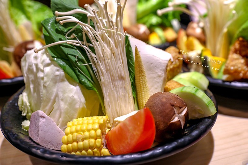 台北宵夜,台北火鍋,台北火鍋宵夜,台北麻辣鍋,川鼎精緻鍋物,川鼎精緻鍋物捷運,川鼎精緻鍋物推薦,川鼎精緻鍋物菜單,川鼎精緻鍋物評價,過年有營業的餐廳 @陳小可的吃喝玩樂