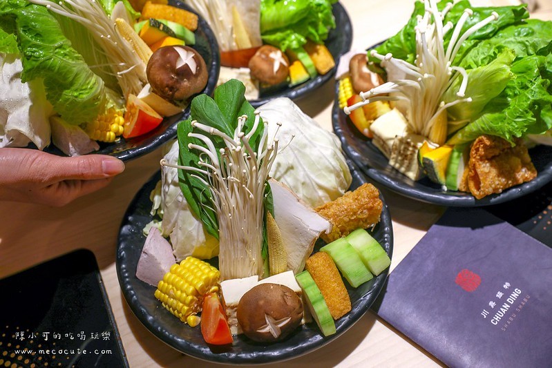 台北宵夜,台北火鍋,台北火鍋宵夜,台北麻辣鍋,川鼎精緻鍋物,川鼎精緻鍋物捷運,川鼎精緻鍋物推薦,川鼎精緻鍋物菜單,川鼎精緻鍋物評價,過年有營業的餐廳 @陳小可的吃喝玩樂