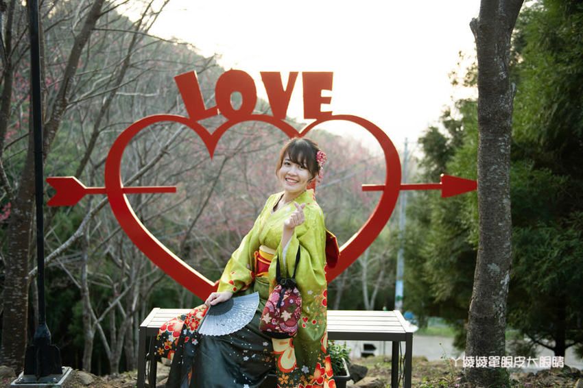 桃園旅遊景點推薦翠墨莊園！粉嫩櫻花林步道浪漫登場，期間限定和服體驗！入園還可以抽iPhone11