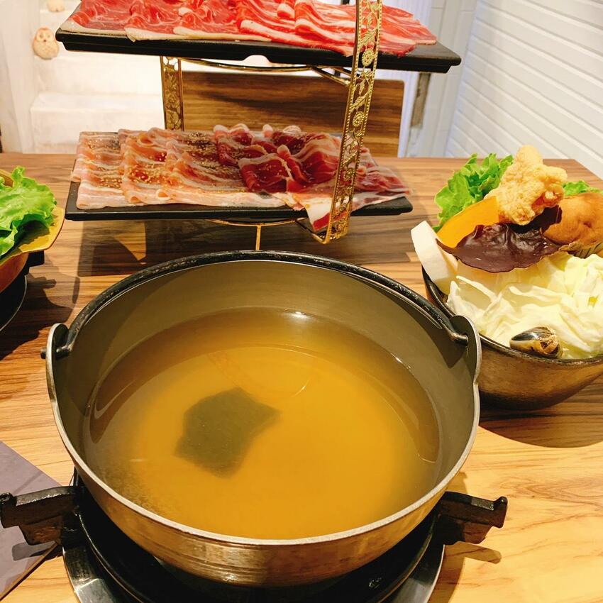 【東區火鍋推薦】咕咕咕嚕 昆布火鍋/韓式銅盤烤肉專賣店 超優新鮮肉質吃到飽飽飽！