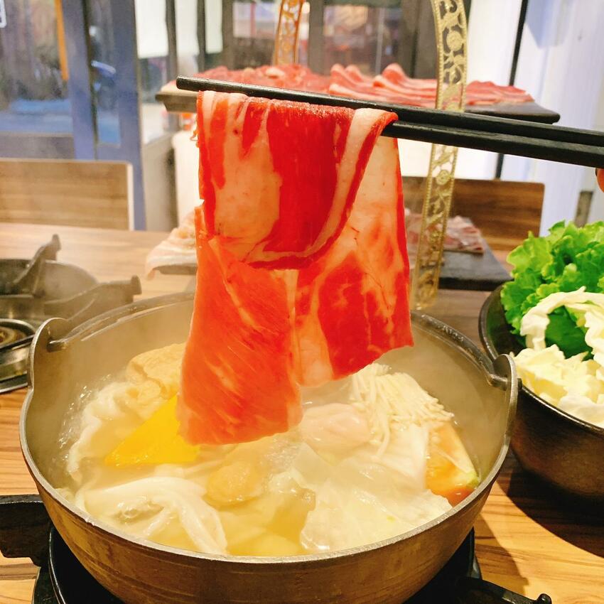 【東區火鍋推薦】咕咕咕嚕 昆布火鍋/韓式銅盤烤肉專賣店 超優新鮮肉質吃到飽飽飽！