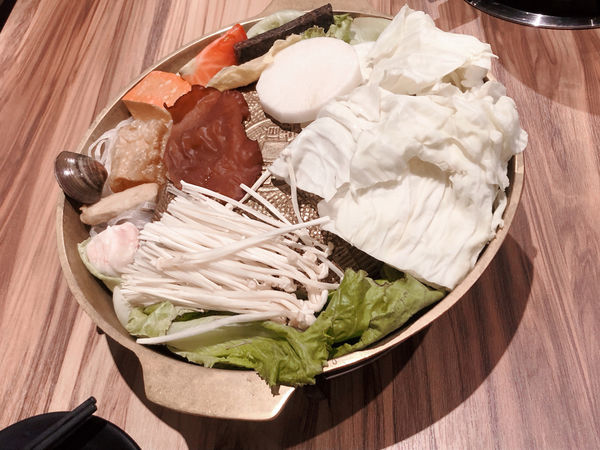 <咕咕咕嚕 日式昆布火鍋 | 韓式銅盤烤肉-大安店>巷弄中的火鍋推薦2020.06.25