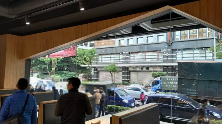 【中和美食】我家牛排中和旗艦店,多達80種熱食、水果、沙拉自助吧吃到飽