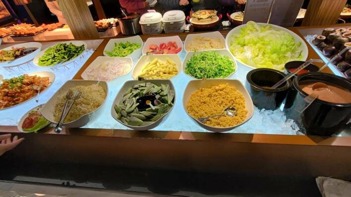 【中和美食】我家牛排中和旗艦店,多達80種熱食、水果、沙拉自助吧吃到飽