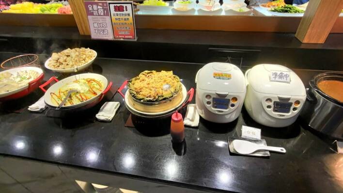 【中和美食】我家牛排中和旗艦店,多達80種熱食、水果、沙拉自助吧吃到飽