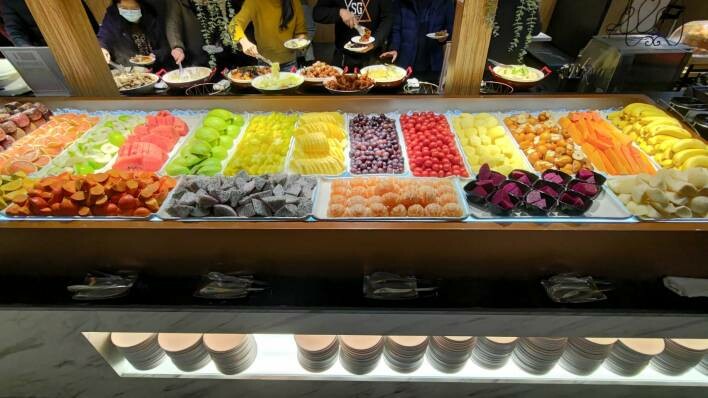 【中和美食】我家牛排中和旗艦店,多達80種熱食、水果、沙拉自助吧吃到飽