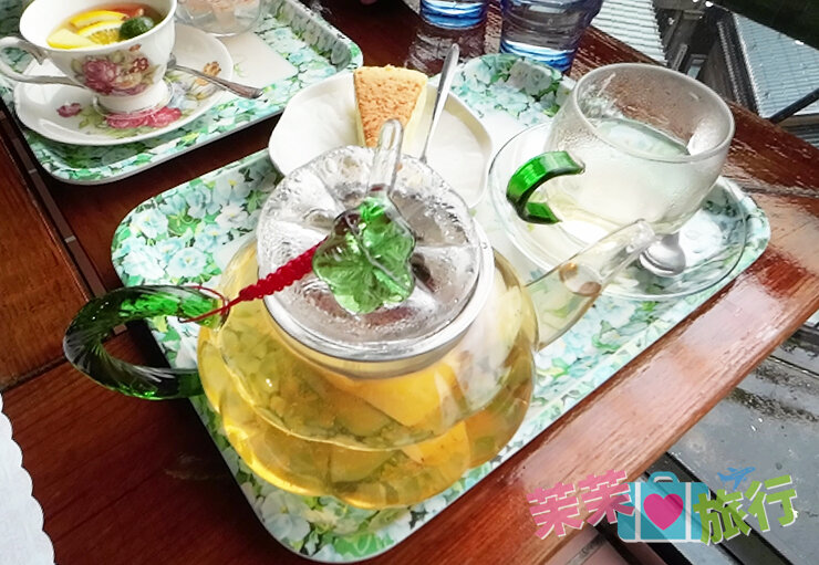 阿妹茶樓．九份老街經典知名茶樓．泡茶喫茶點．賞雲海賞雨景賞黃昏賞夜景