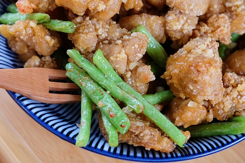 義氣豐發雞。超犯規!黃橙起司土石流,第一家「金沙鹹蛋黃」鹹酥雞,全台中只有這裡吃得到! @蹦啾♥謝蘿莉 La vie heureuse 義氣豐發雞。超犯規!黃橙起司土石流,第一家「金沙鹹蛋黃」鹹酥雞,全台中只有這裡吃得到! @蹦啾♥謝蘿莉 La vie heureuse