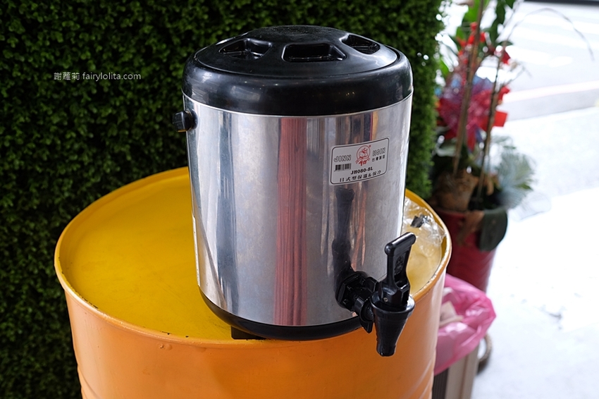 義氣豐發雞。超犯規!黃橙起司土石流,第一家「金沙鹹蛋黃」鹹酥雞,全台中只有這裡吃得到! @蹦啾♥謝蘿莉 La vie heureuse 義氣豐發雞。超犯規!黃橙起司土石流,第一家「金沙鹹蛋黃」鹹酥雞,全台中只有這裡吃得到! @蹦啾♥謝蘿莉 La vie heureuse