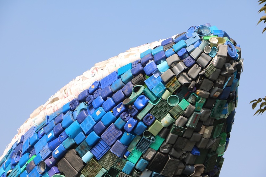 高雄景點。愛河 愛之鯨 裝置藝術 15米高鯨魚在愛河 x 高雄另類賞燈景點