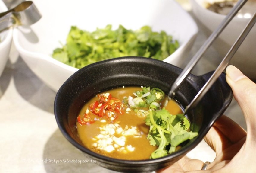 石の飽石頭火鍋 石の飽石頭火鍋