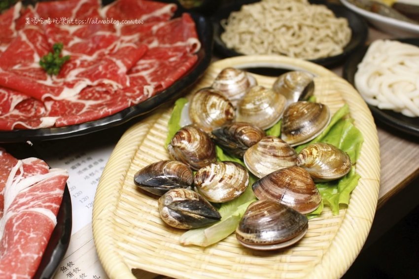 石の飽石頭火鍋 石の飽石頭火鍋