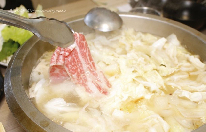 石の飽石頭火鍋 石の飽石頭火鍋