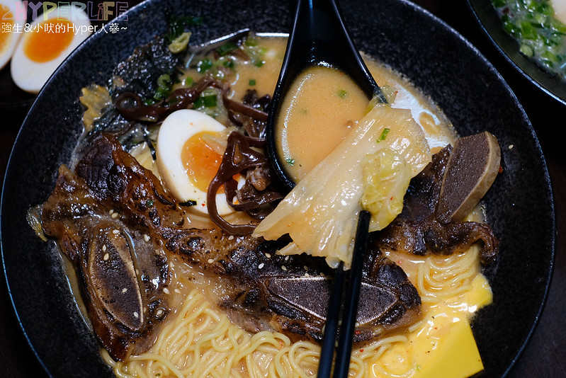 台中好吃拉麵,台中宵夜,台中拉麵,台中拉麵推薦,台中美食,台中西區拉麵,台中西區美食,深夜拉麵,頑な製麵所 @強生與小吠的Hyper人蔘~