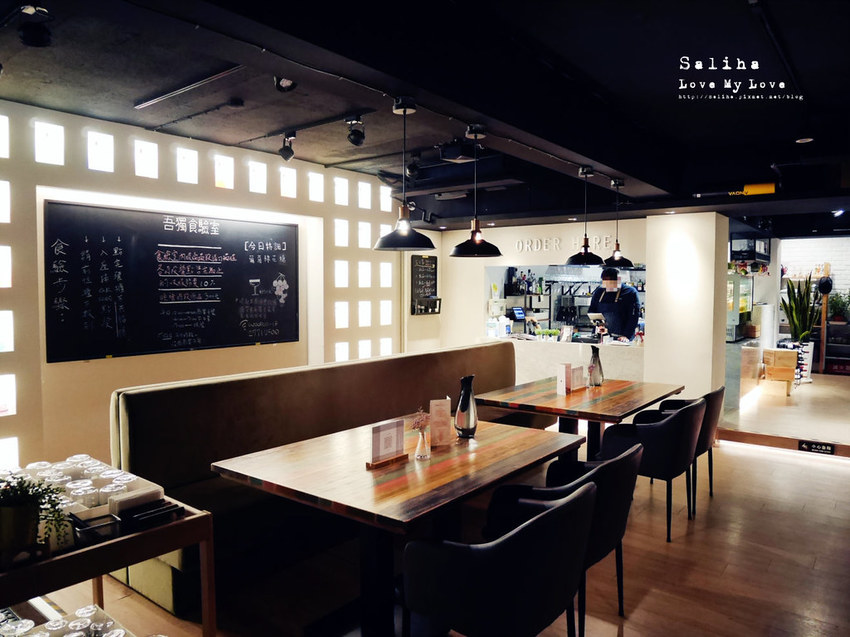 台北東區美食忠孝東路餐廳吾獨食驗室餐酒館氣氛浪漫餐廳約會調酒好吃披薩 (4)