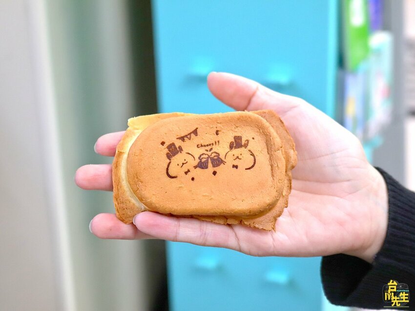 台南雞蛋燒／限量供應2小時完售／當日新鮮手打麵糊／天然食材無化學添加／不使用預拌粉和乳瑪琳／減糖製作美味無負擔／現點現做趕時間不要來